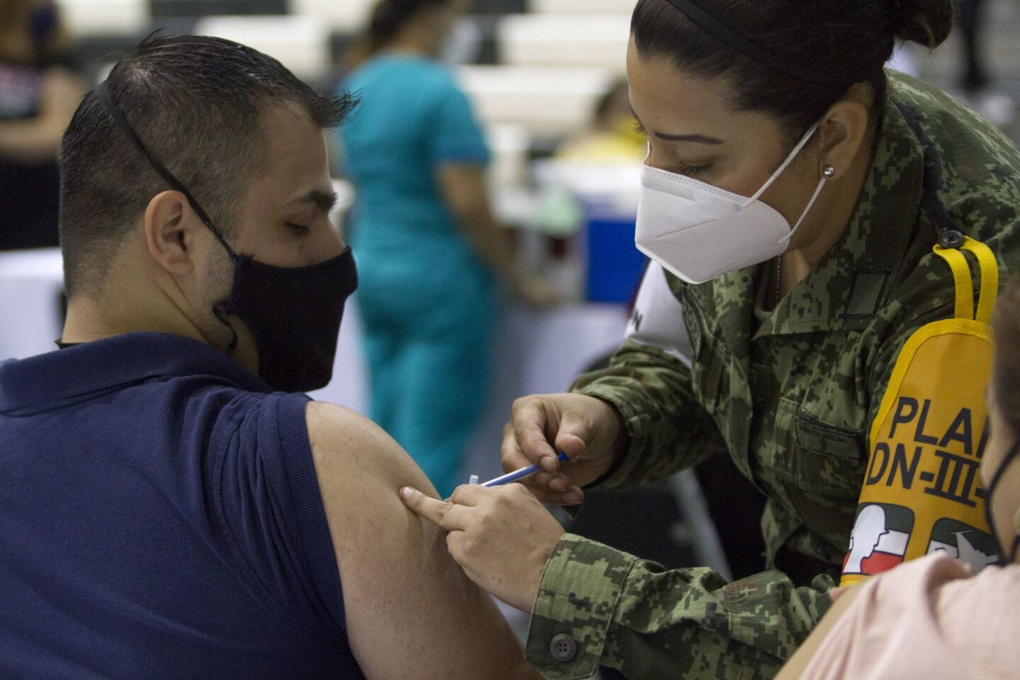 Han fallecido 5 pacientes con Covid-19 ya vacunados en NL