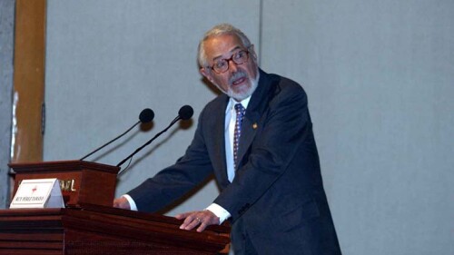 En el Colegio de México se llevo a cabo el simposio El concepto de Realidad, Verdad y Mitos en la Ciencia, Filosofía, Arte e Historia. En la gráfica Ruy Pérez Tamayo durante su participación. FOTO: Nelly Salas/CUARTOSCURO.COM