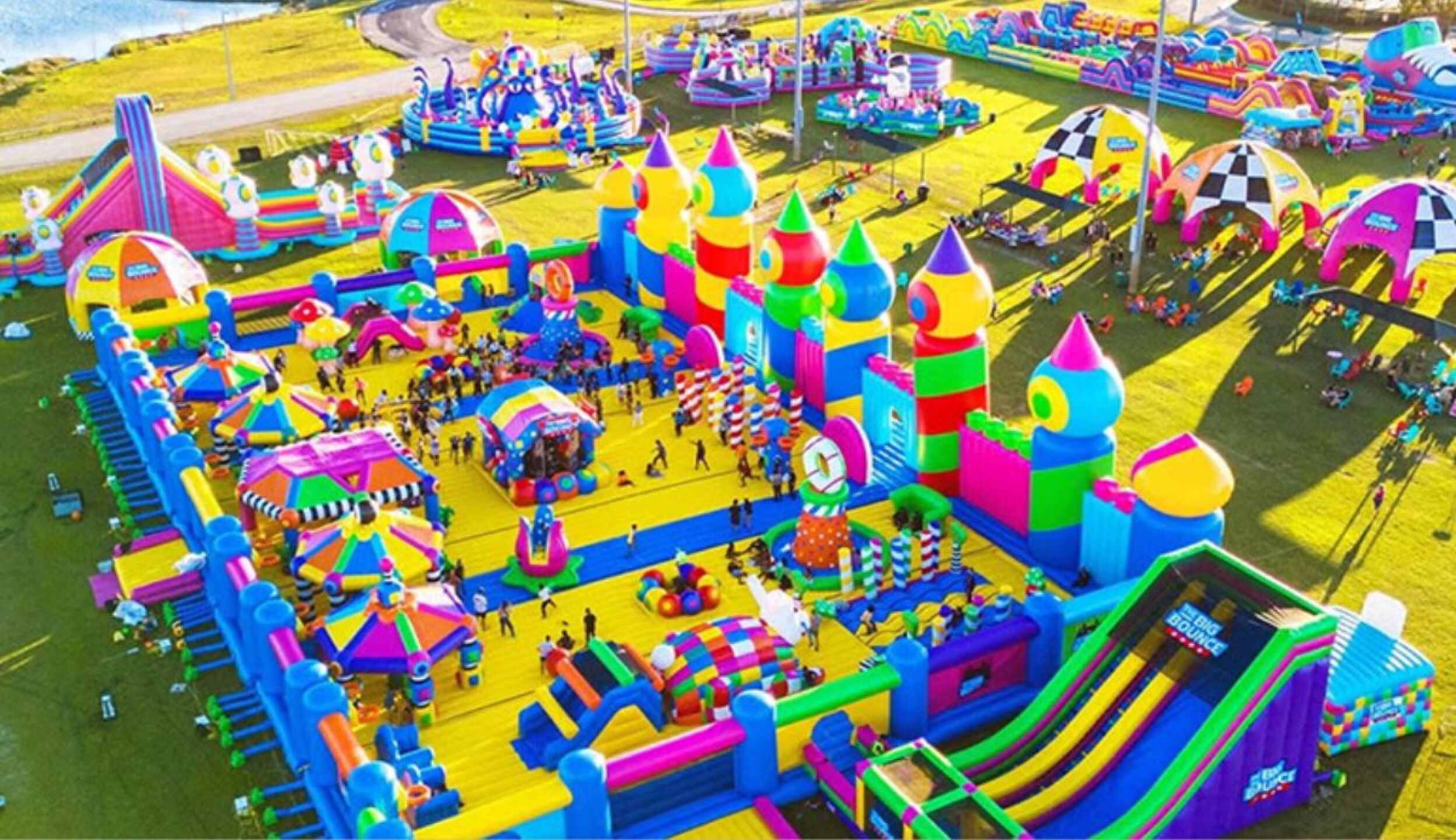 Parque Inflable Fun The Big Bounce México en CDMX: Así es el parque inflable más grande del ...