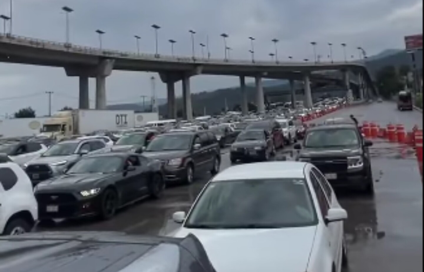 Tráfico autopista México-Cuernavaca