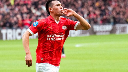 hat-trick-chucky-lozano-psv-vs-ajax