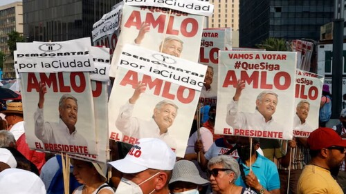 2 La popularidad del presidente mexicano se dispara mientras el país sigue sumido en la confusión