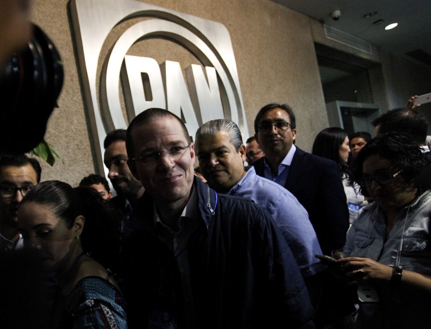 CIUDAD DE MÉXICO, 11AGOSTO2018.- Ricardo Anaya, excandidato a la presidencia de la República, durante su llegada al Sesión Ordinaria del Consejo Nacional del Partido Acción Nacional, en la sede del partido.FOTO: ADOLFO VLADIMIR /CUARTOSCURO.COM