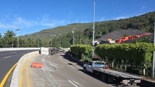 mexico-cuernavaca accidente hoy la pera .jpg