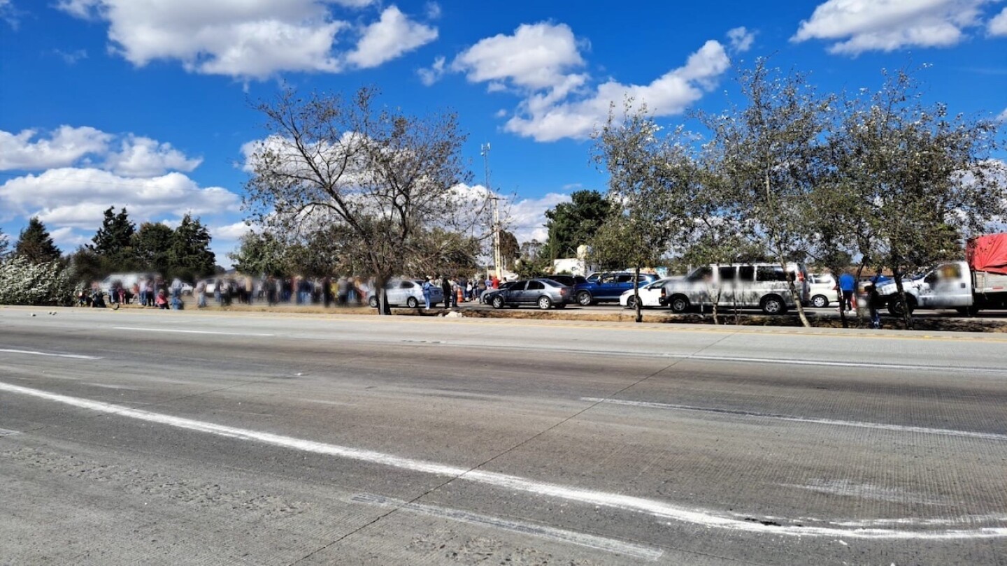 bloqueo-autopista-mexico-queretaro-arco-norte