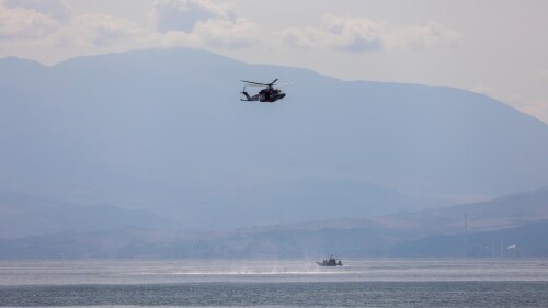 Un yate de lujo, alcanzado por un tornado en la costa de Sicilia, se hundió cerca del puerto de Porticello