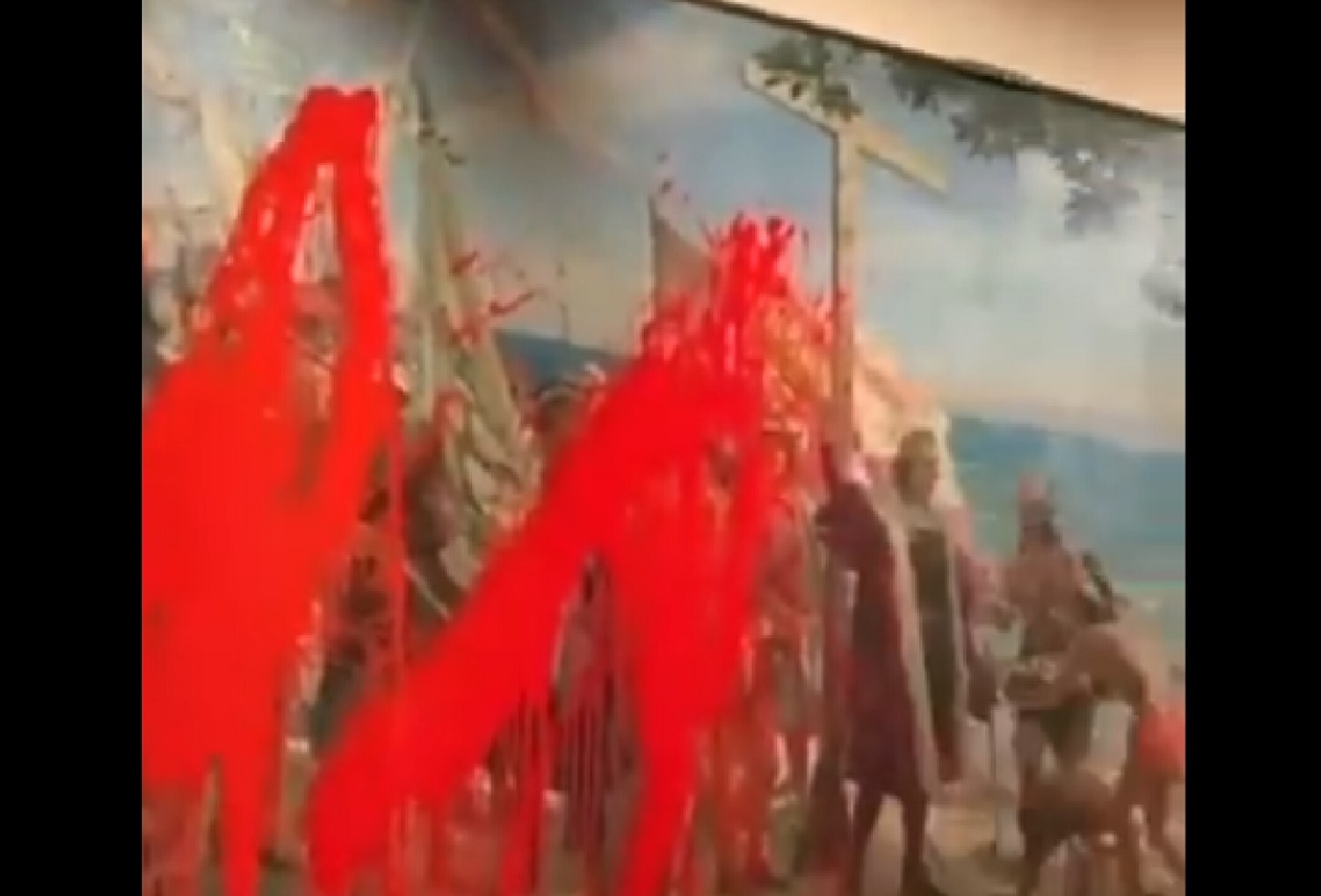 Activistas lanzan pintura roja a cuadro de Cristóbal Colón en Museo Naval de Madrid2.jpg