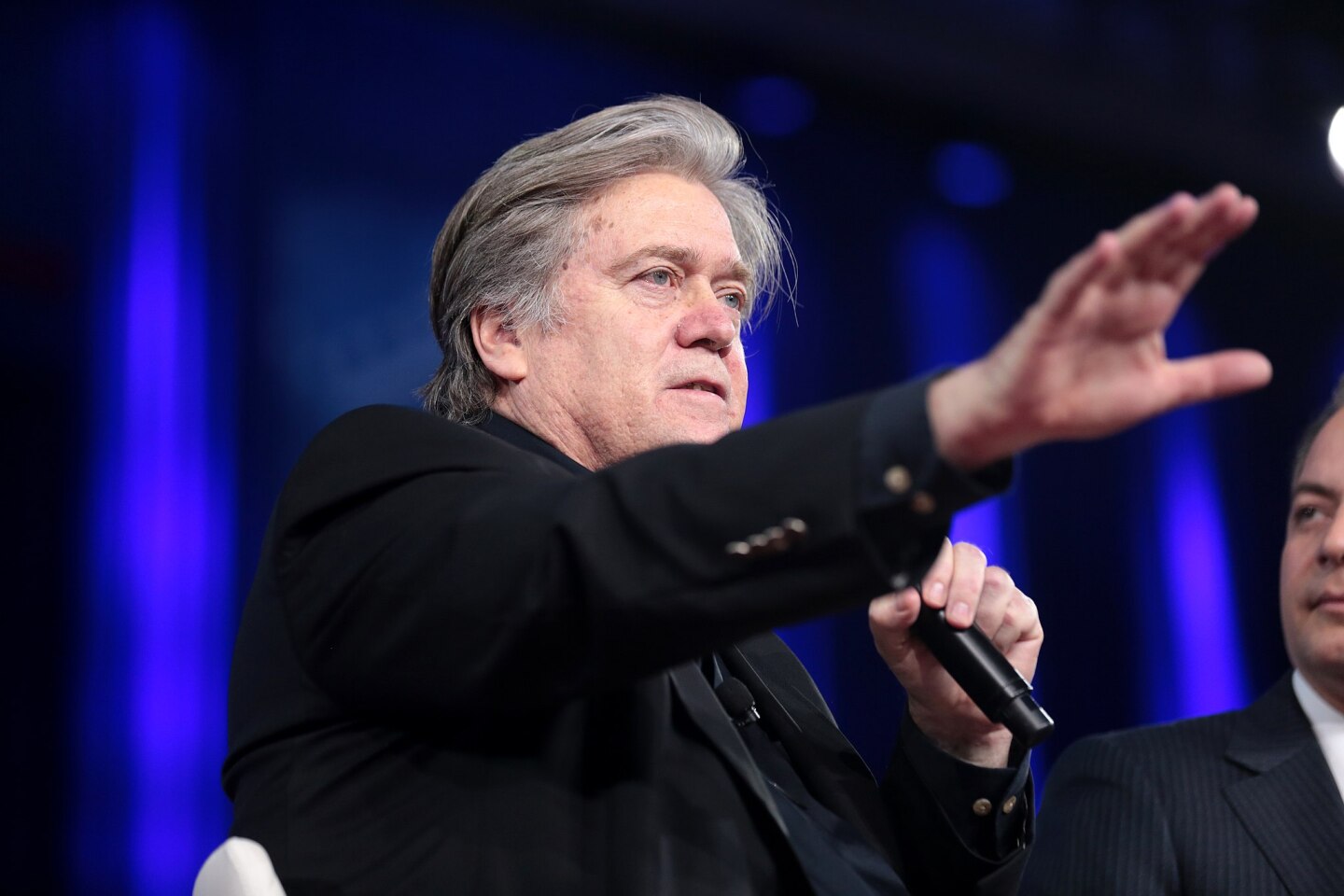 2048px-Steve_Bannon_(33007885871)