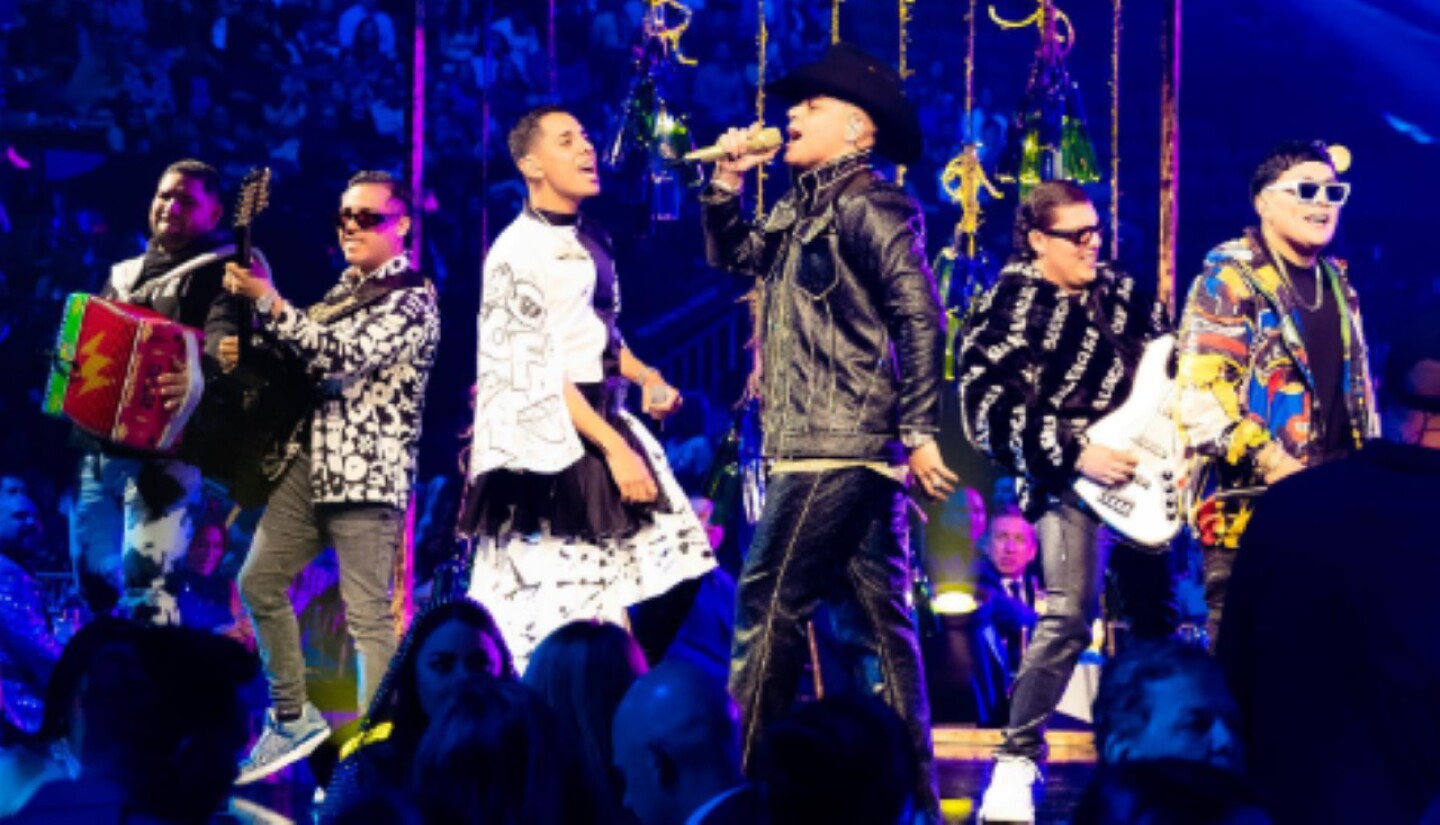 grupo-firme-foro-sol