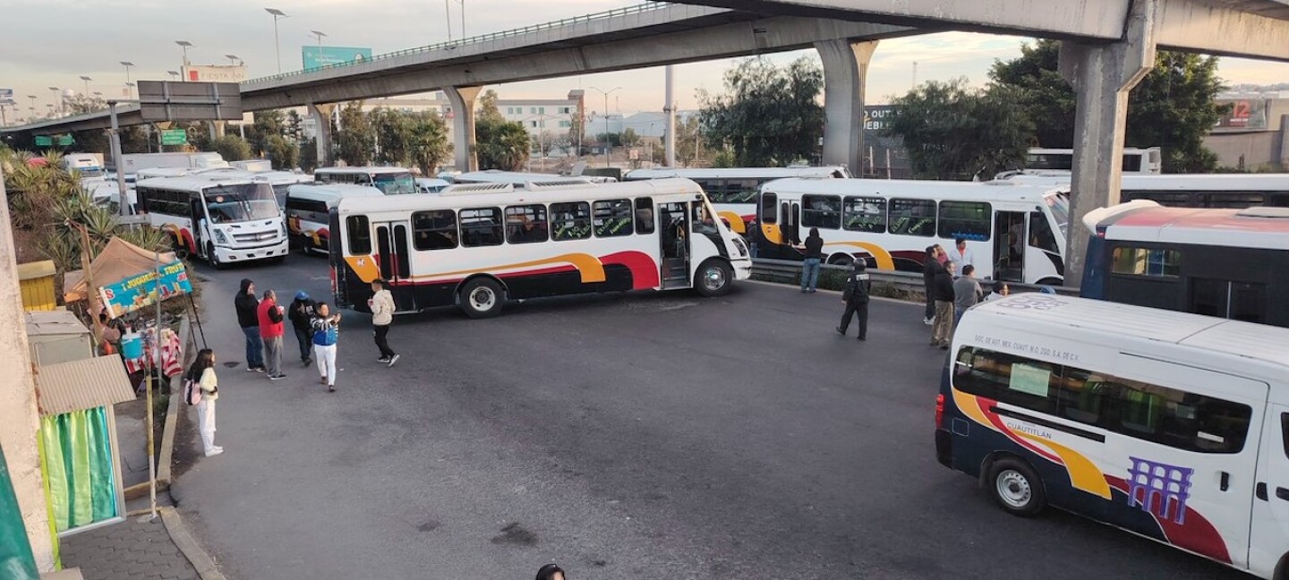 mexico-queretaro-perinorte-bloqueo