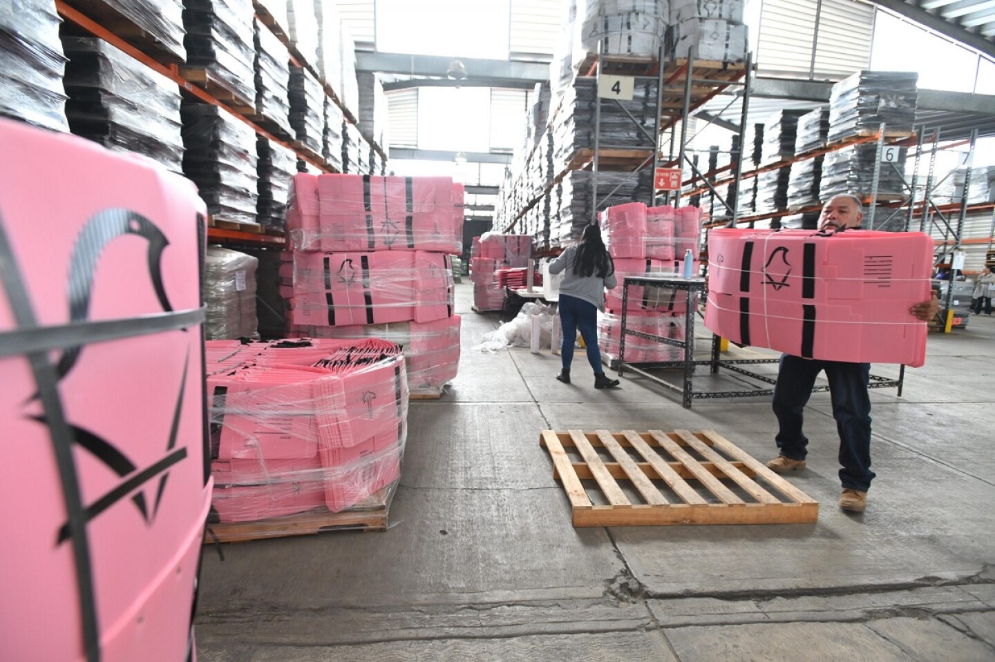 Inicia distribución de materiales para elección judicial.jpg