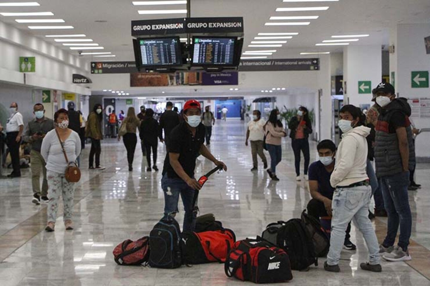 Viajeros que decidan trasladarse a territorio estadounidense tendrán que ponerse en cuarentena al llegar.