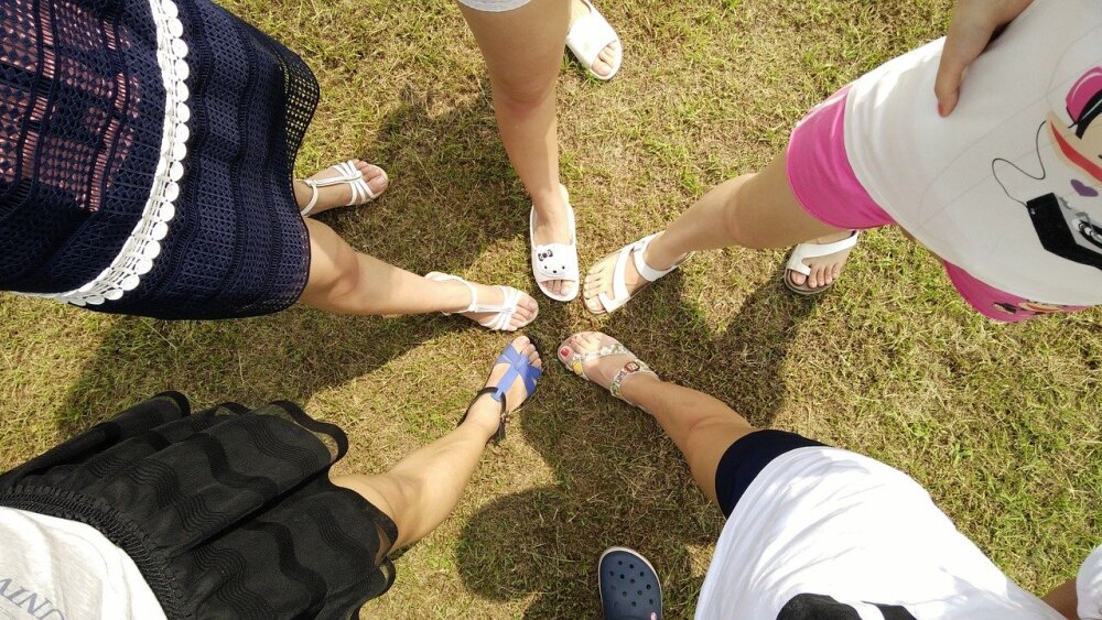friends-gf101c104e_1280