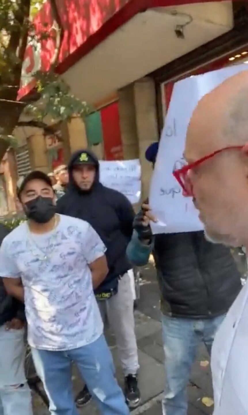 manifestacion-ricardo-raphael-765x1280