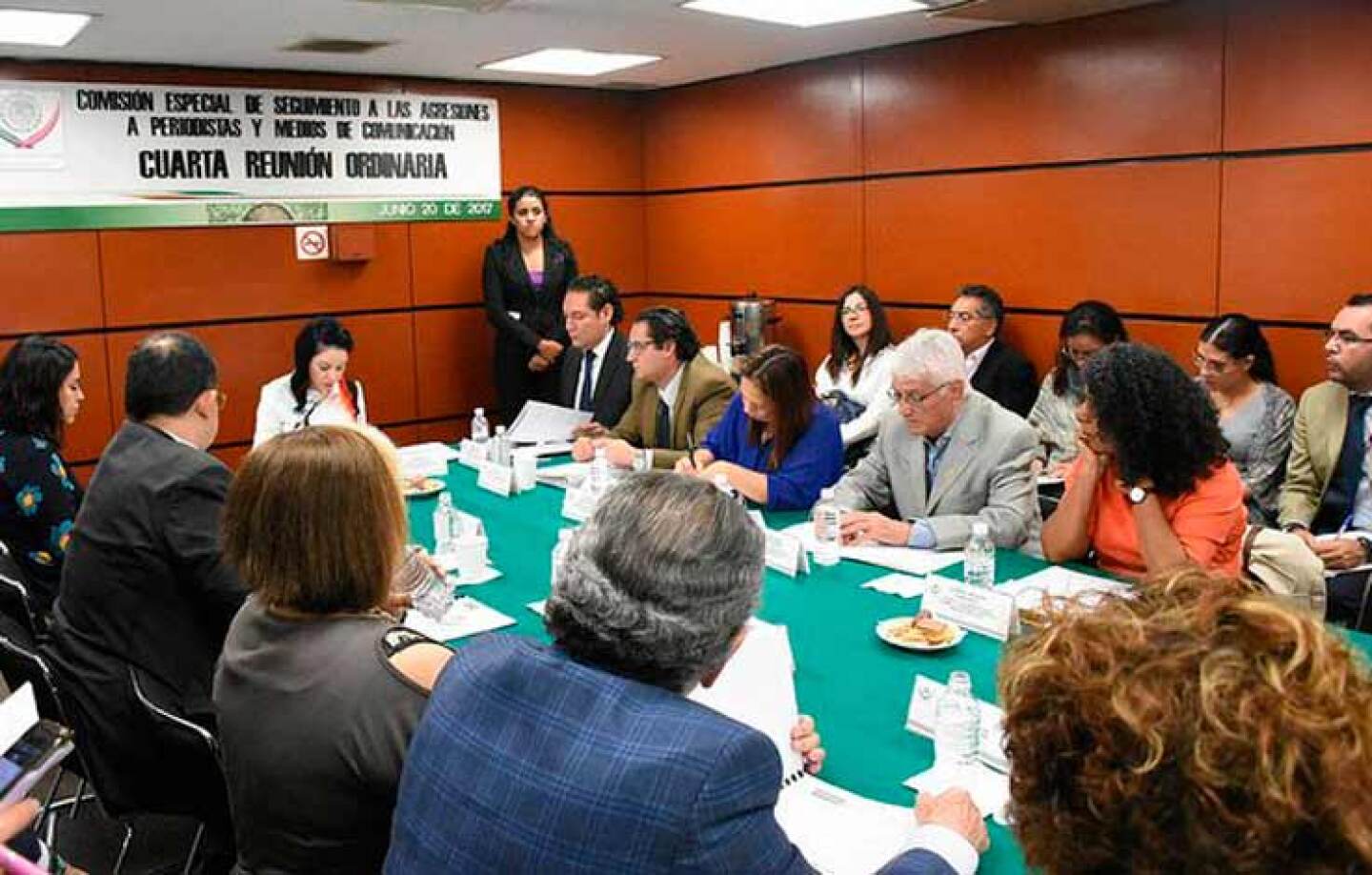 espionaje_legisladores_feadle_CandeOchoaA
