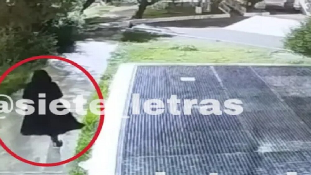 asesino de la túnica negra.jpg