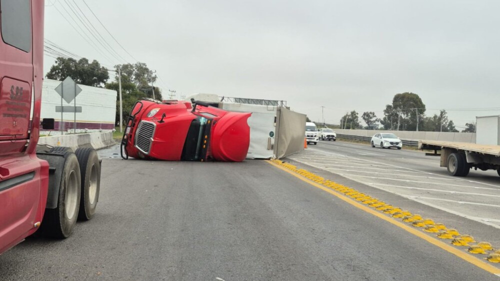 volcadura méxico-queretaro.jpg