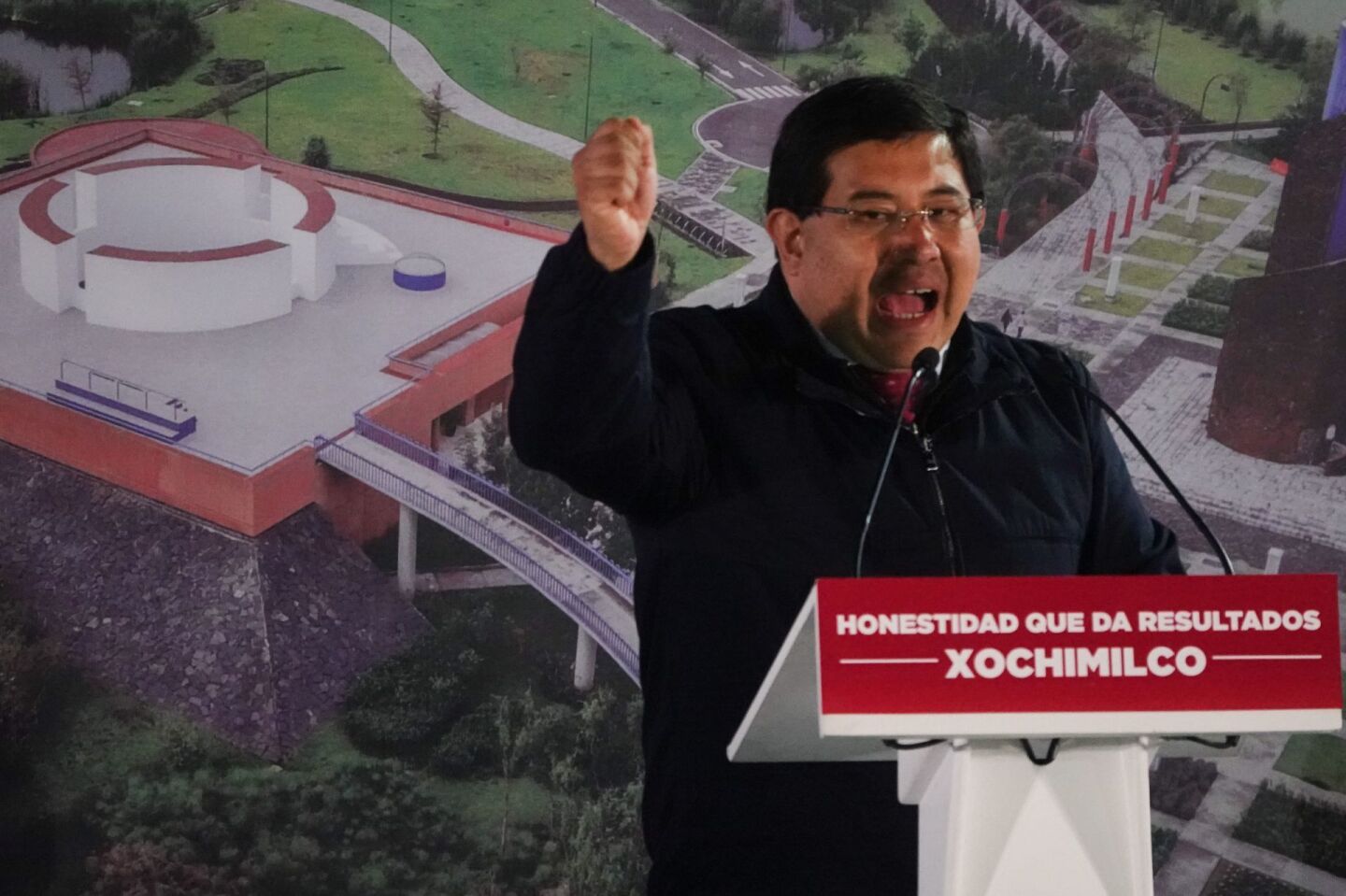 José Carlos Acosta durante el informe de Claudia Sheinbaum de trabajos y resultados en la alcaldía Xochimilco