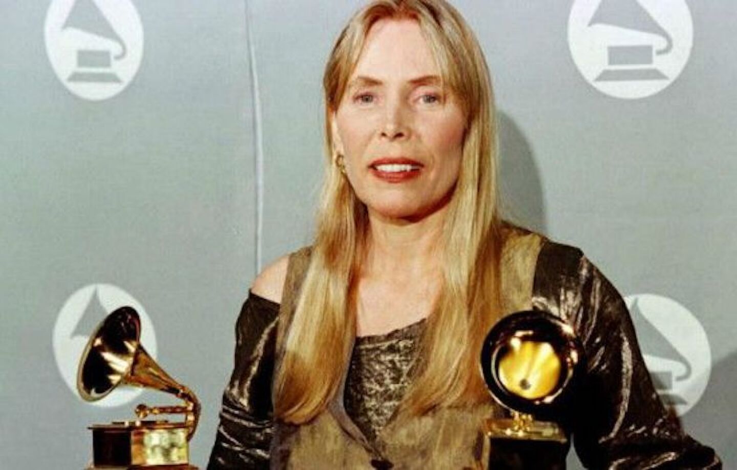 150401044143_sp_joni_mitchell_624x351_afp