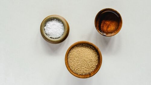 cuscus-comida-blanco-cenital