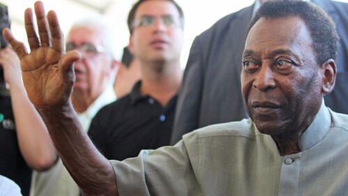 Pelé continúa su recuperación con una "mejora progresiva, según sus médicos