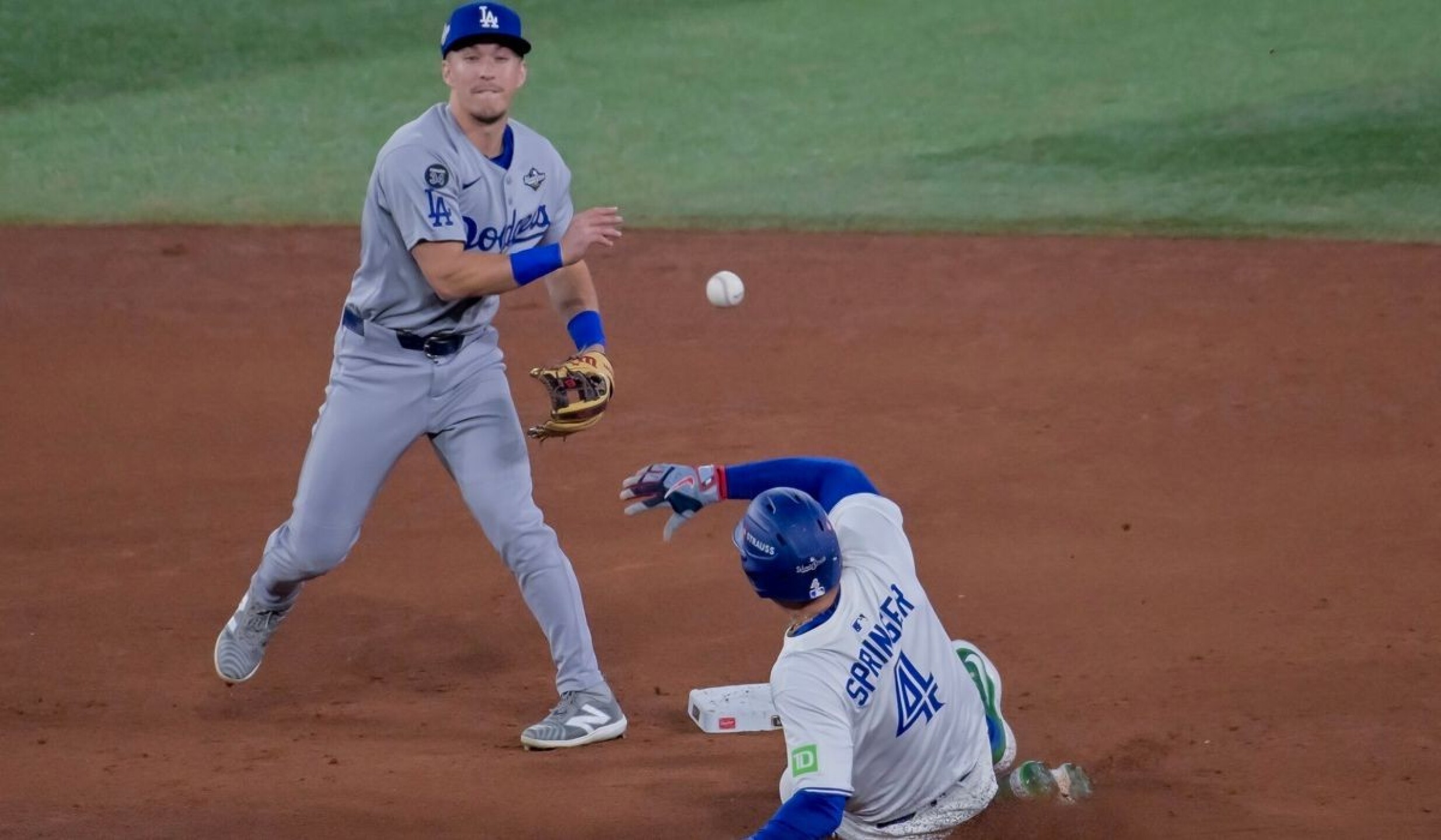 dodgers-blue-jays-1.jpg