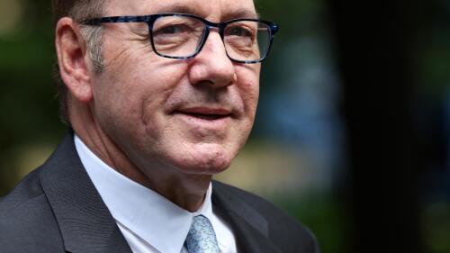 Kevin Spacey a juicio en Londres acusado de delitos sexuales contra cuatro hombres
