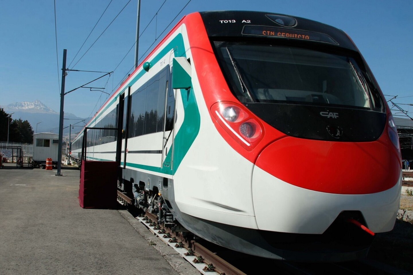 AMLO Tren insurgente Santa Fe-1