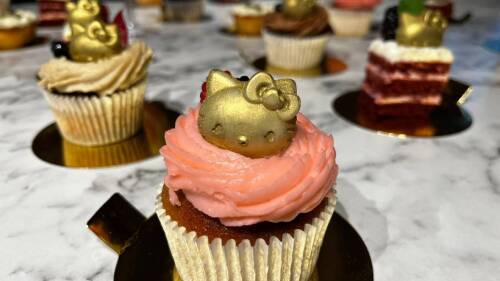 hello kitty cafe cdmx