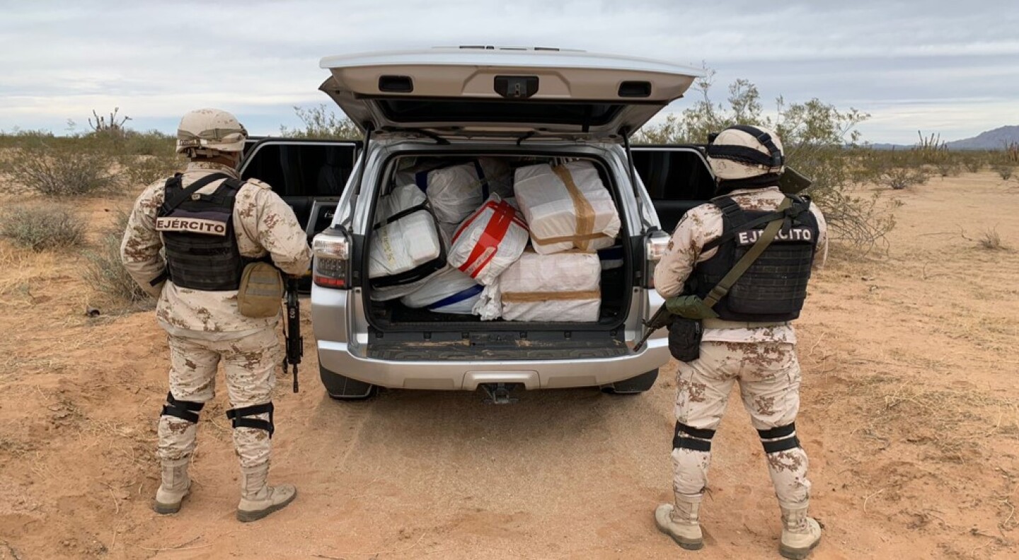 Ejercito-asegura-mas-de-400-kilos-de-droga-y-armas-en-Sonora1