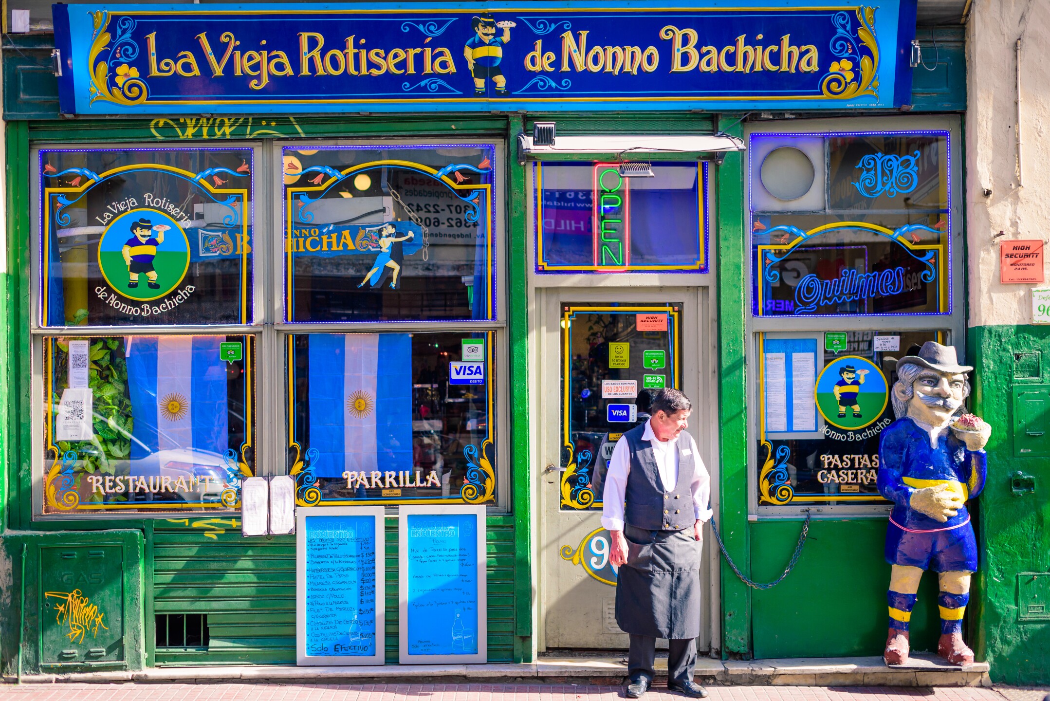 Buenos,Aires,,Argentina,-,May,27,,2017:,A,Restaurant,In
