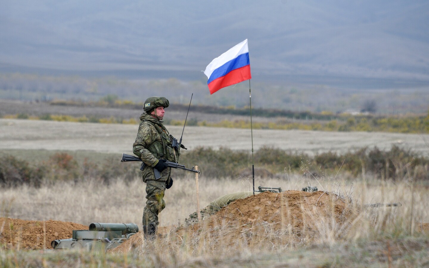 Rusia comenzó vacunación anticovid en militares