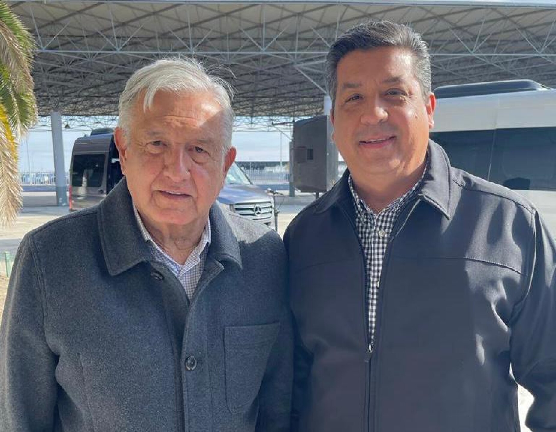 cabeza-de-vaca-y-amlo