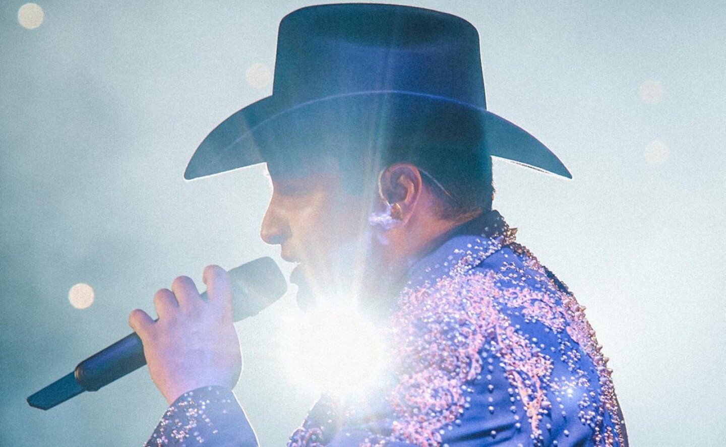 julion-alvarez-en-la-fenapo-slp-2024-fecha-horario-y-boletos