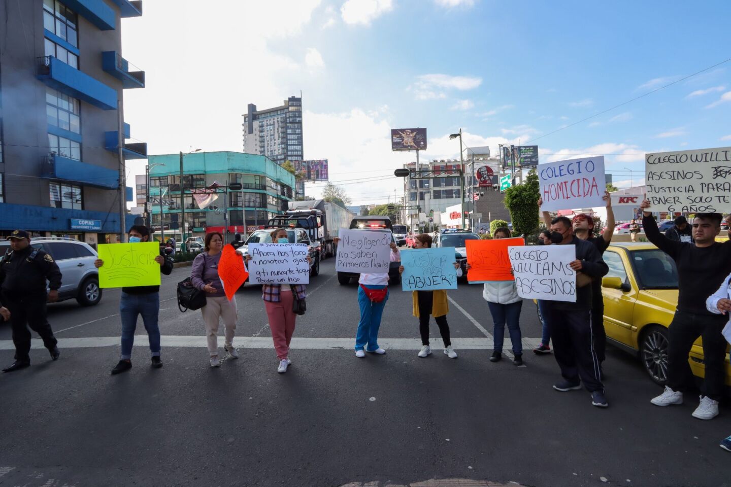 903137_Protesta-Colegio-Williams-12_web
