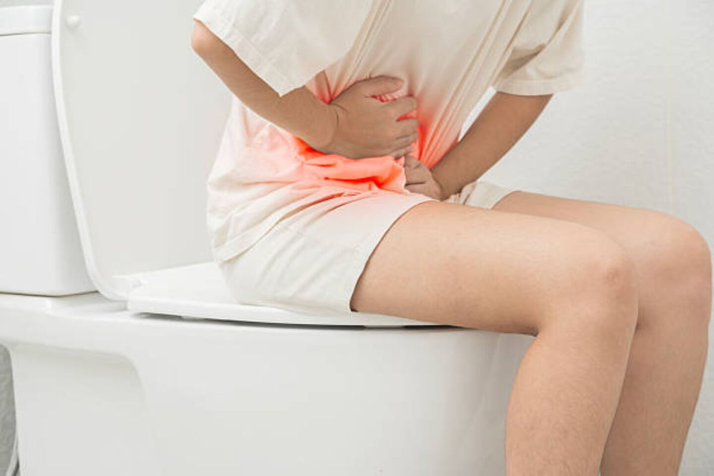 México confirma 3 casos de ciclosporiasis; Salud explica si existe riesgo de un brote de la diarrea explosiva