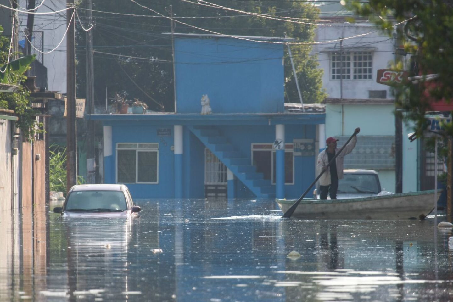 Sube a seis cifra de fallecidos por inundaciones en Tabasco