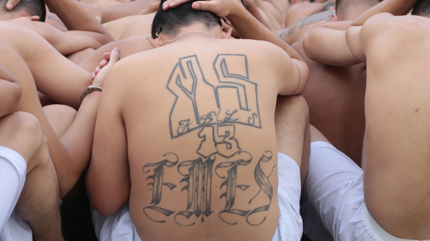Requisas en cárceles salvadoreñas ante aumento de asesinatos