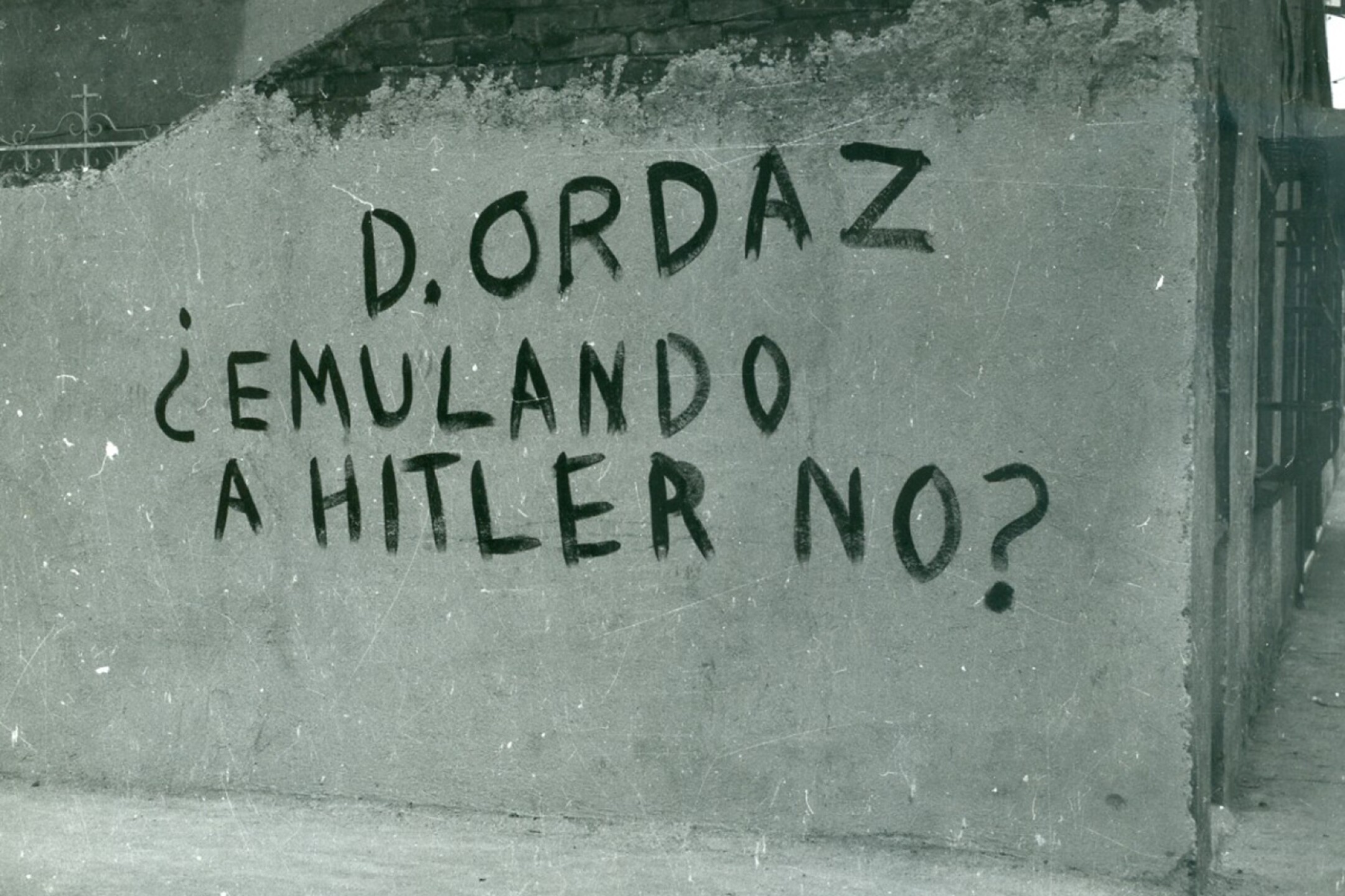 movimiento-estudiantil-1968-carteles-pintas-matanza-tlatelolco-8