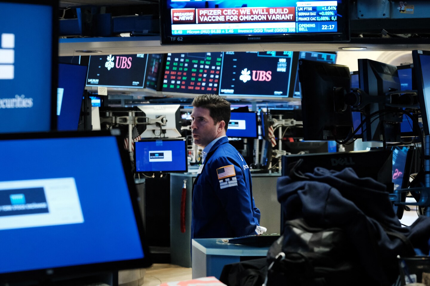 NWall Street tiene un respiro después de 'viernes negro'