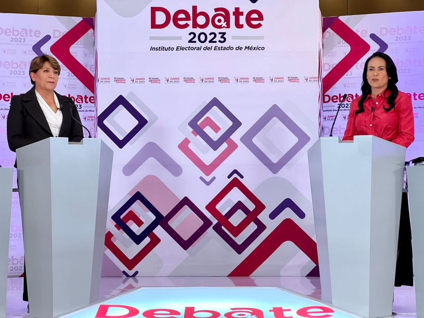 Las candidatas a la gubernatura del Estado de México; Delfina Gómez (Morena) y Alejandra del Moral (PRI-PAN) sostuvieron el primer debate del proceso electoral organizado por el Instituto Electoral del Estado de México (IEEM).