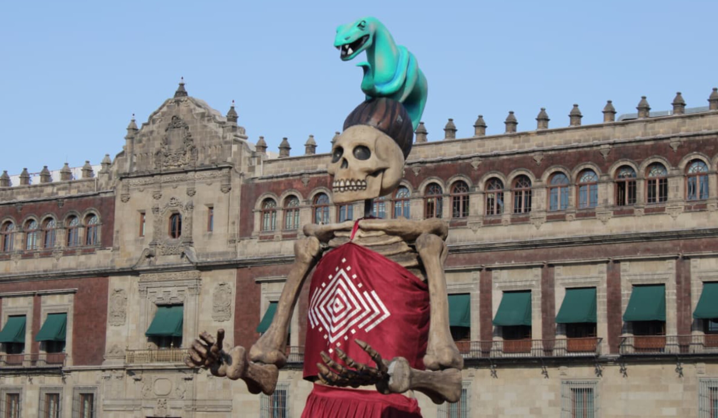 ofrendas cdmx 2025 dia de muertos zocalo.jpg
