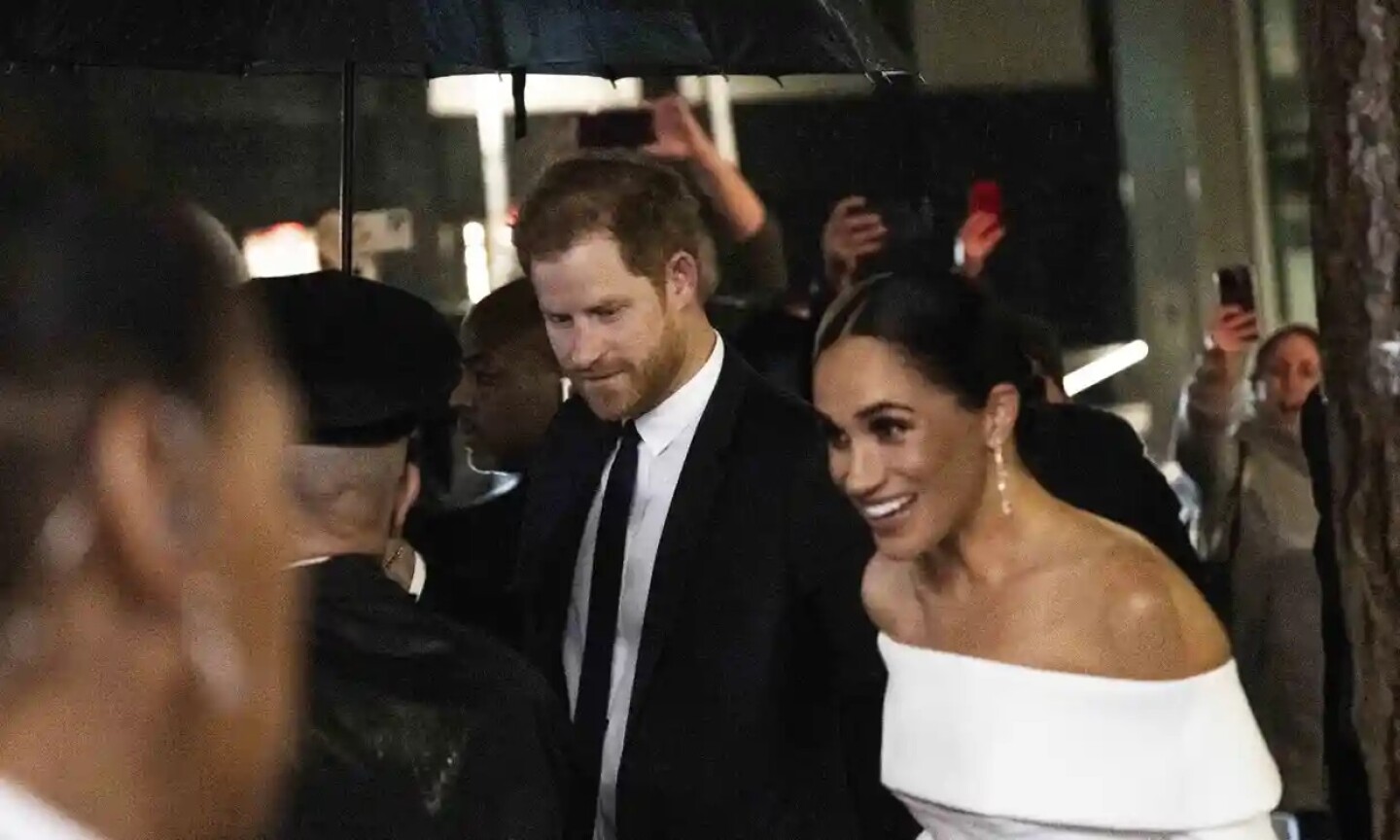 guerra_contra_meghan_markle_realeza