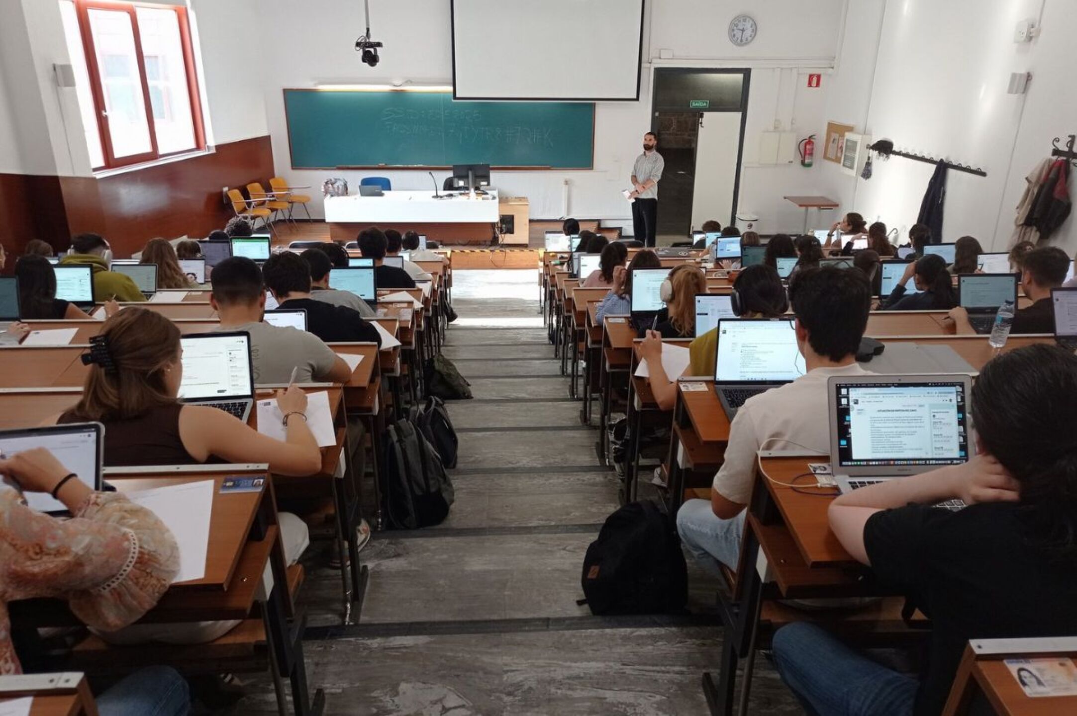 publican-resultados-del-ecoems-2025-cual-es-la-fecha-limite-para-consultarlos