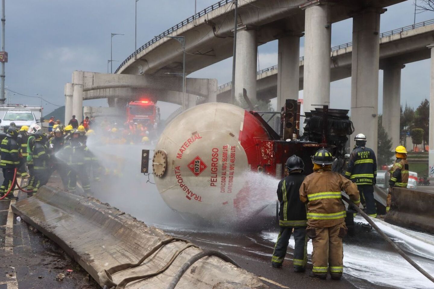 Puente La Concordia Pipa Volcadura