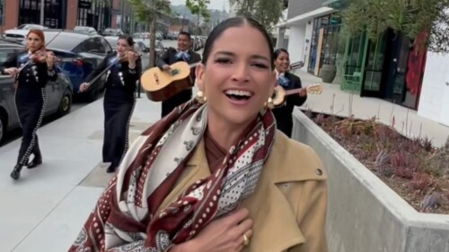 natalia_jimenez_serenata_restaurante_discrimino