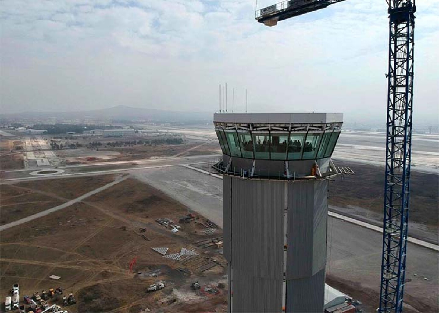 Torre de control aéreo de la Base Militar No. 1, en Santa Lucía.