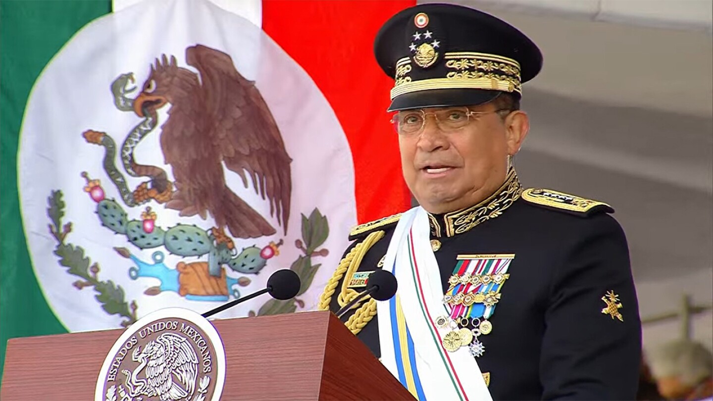 luis-cresencio-sandoval-fuerzas-armadas-militarizacion