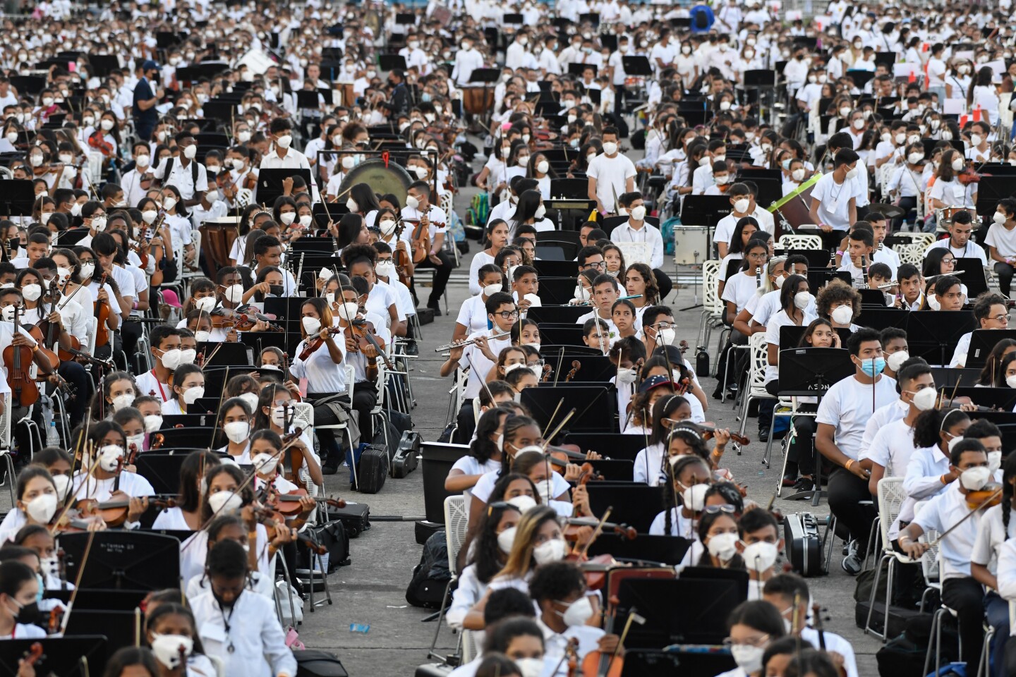 VENEZUELA-MUSIC-GUINNESS-ORCHESTRA