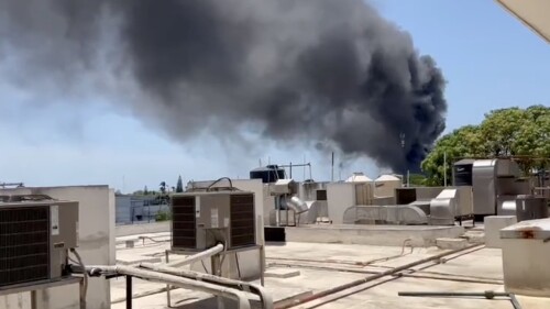 incendio-en-merida-se-quema-fabrica-cerca-de-la-bimbo